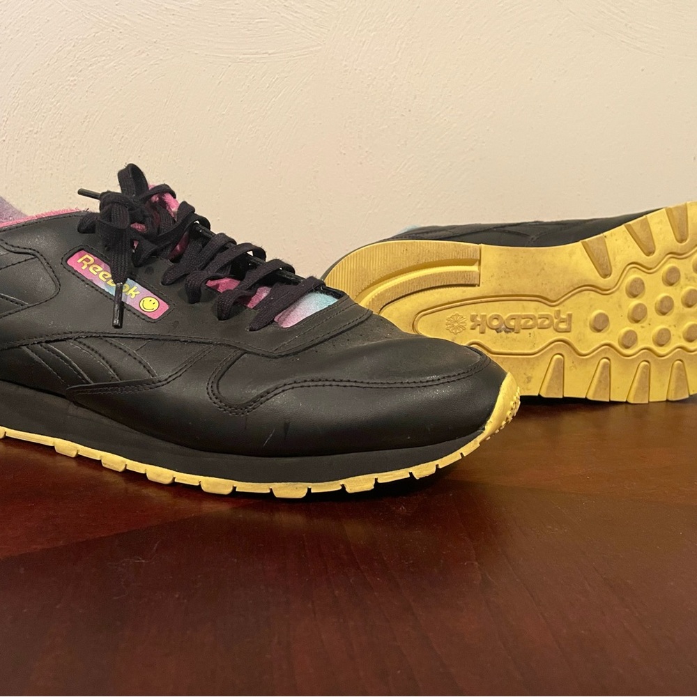 Reebok Leather Smiley Face Size 14